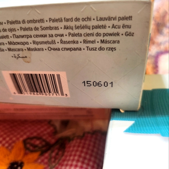 Too faced Le Petit Tresor in Paris nwt - Picture 7 of 9